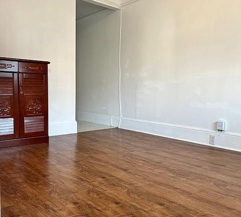 2nd image of 1434 26th Ave