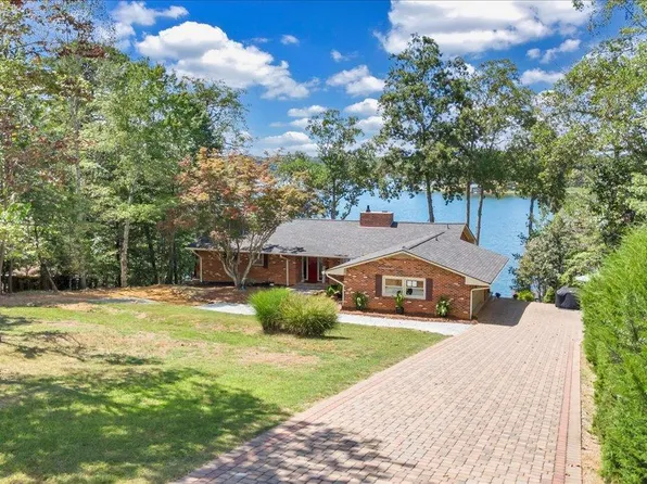 (undisclosed Address), Moneta, VA 24121