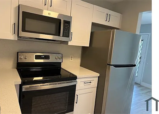 2 bed, $2,200 — Photo 4