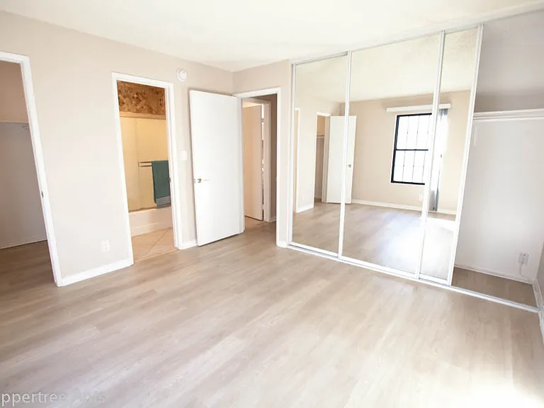 Peppertree Apartments — Photo 9