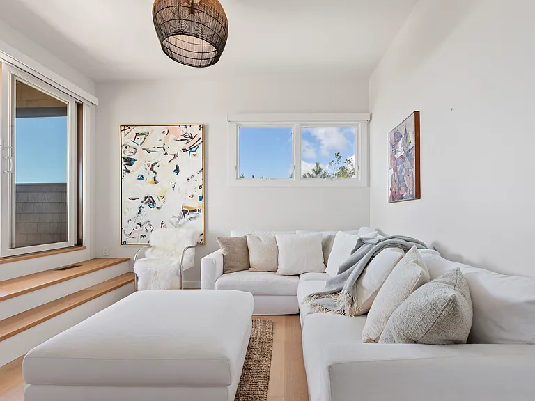 255 Marine Blvd — Photo 9