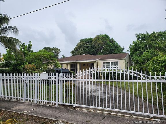 2nd image of 1460 NE 140th St