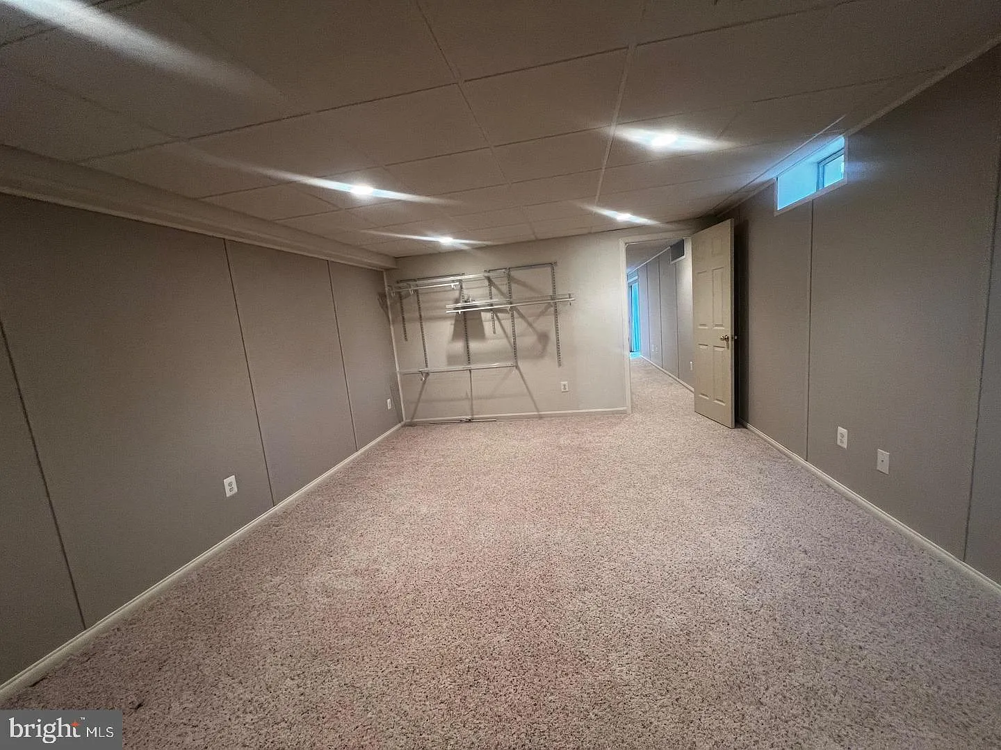 1 bed, 1.0 bath, 1042 sqft, $1,600 — Photo 2