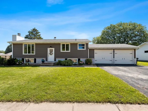 850 Heritage Trl, Oshkosh, WI 54904