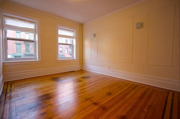 Rented by Compass | media 21