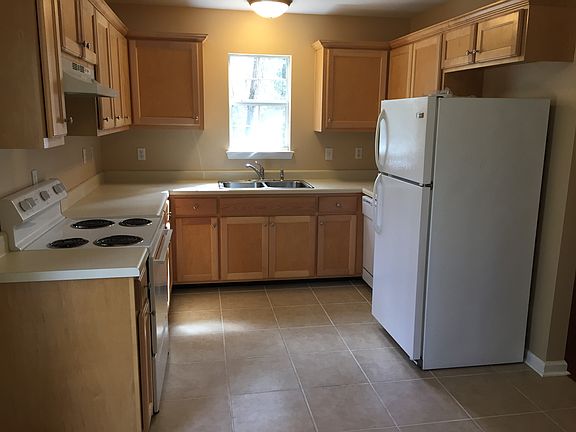 5th image of 97 Melody Ln