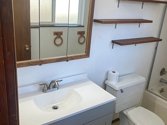 3rd image of 612 53rd St