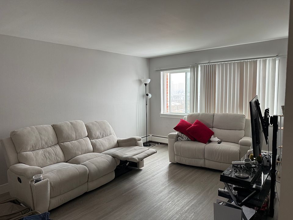 1st image of 8439 W Catherine Ave APT 621