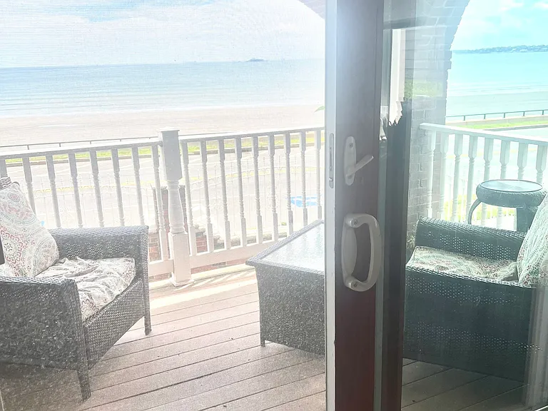 77 Lynn Shore Dr #1 — Photo 32