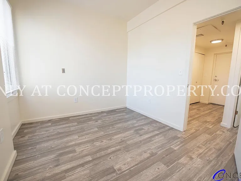 223 E 3rd Ave — Photo 45