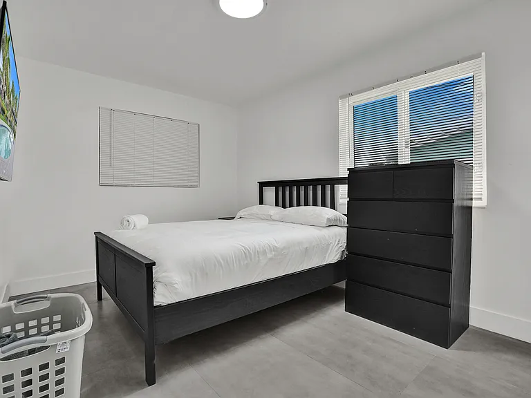 4480 SW 34th Dr — Photo 21