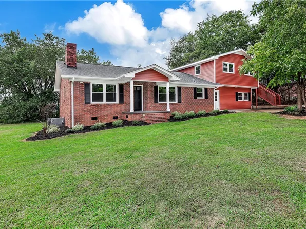 315 W South 4th St, Seneca, SC 29678