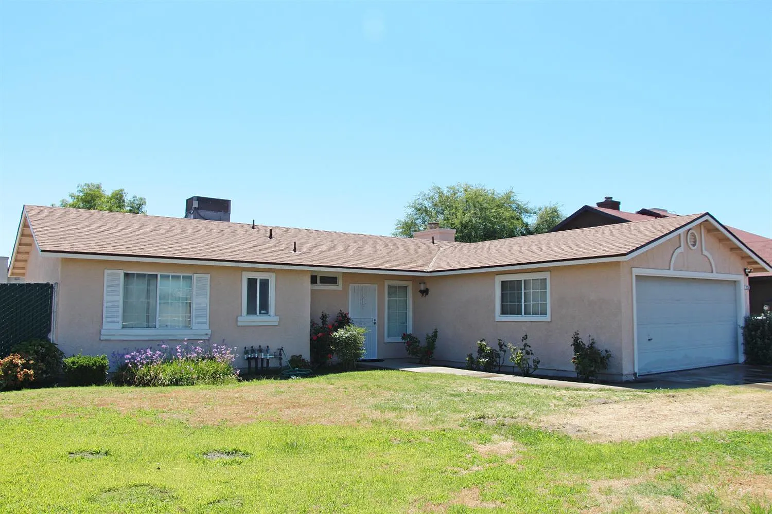 2126 Mitchell Ave photo 1