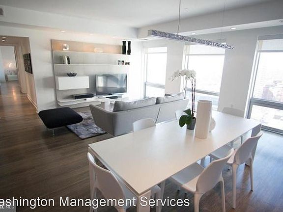 4th image of 1111 19th St N APT 2803