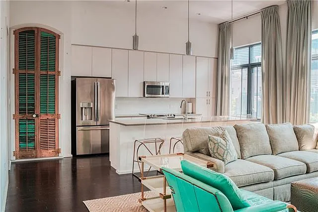 749 Baronne St #300 — Photo 11
