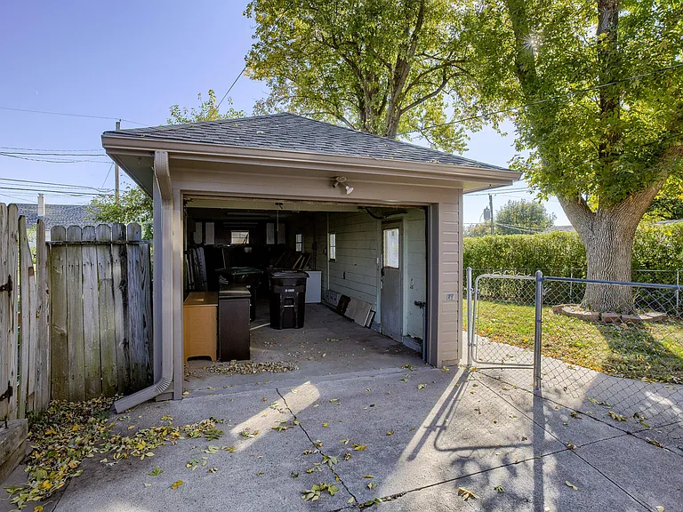 4829 Pine St — Photo 22