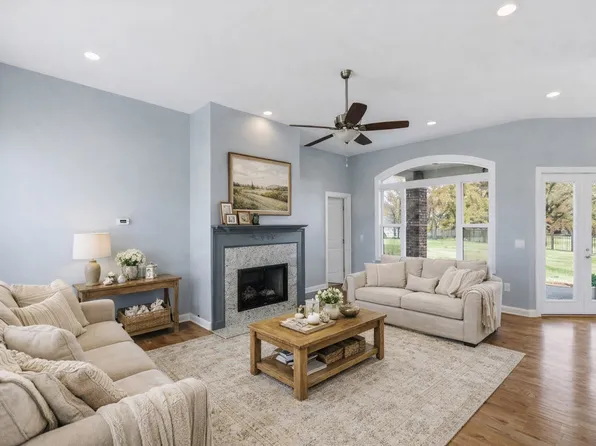 1027 Founders Ln, Portland, TN 37148