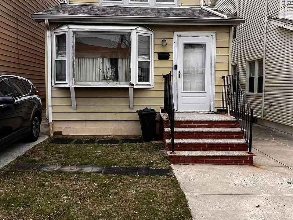1st image of 151-07 21st Avenue