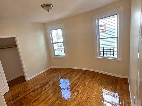 5th image of 1035 Hunterdon St Floor 2