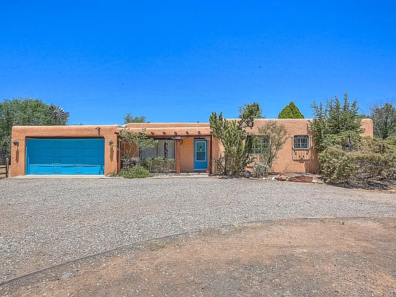 5th image of 805 Guadalupe Cir NW