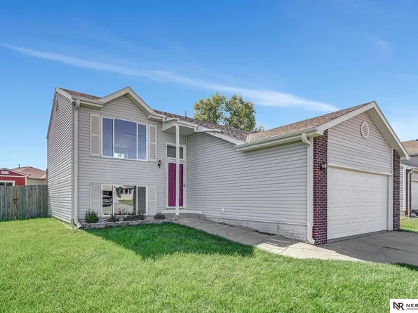 4135 W Huntington Ave, Lincoln, NE 68524