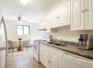 86 Bell St #796248, Red Deer, AB T4R1M8