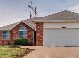 3827 W Erie St, Springfield, MO 65807