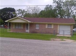 1013 8th St, Palacios, TX 77465