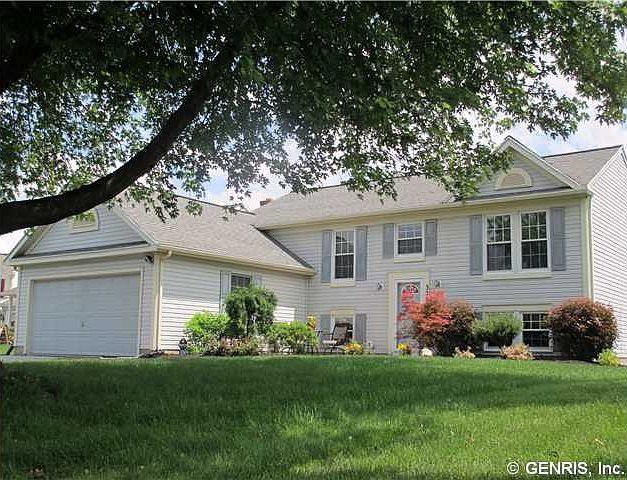 1st image of 3250 Green Tree Dr