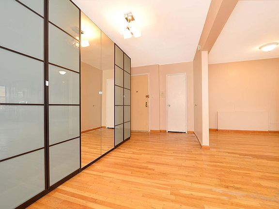 5th image of 2800 Coyle St #6517