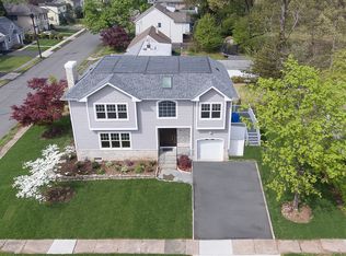 31-15 Norwood Dr #1X, Fair Lawn, NJ 07410