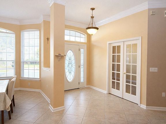 3rd image of 212 Whisper Ridge Dr