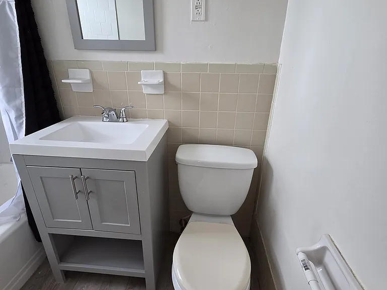 545 Adams St #5 — Photo 7