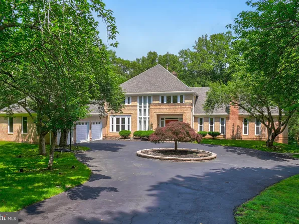 12213 Lake Potomac Ter, Potomac, MD 20854