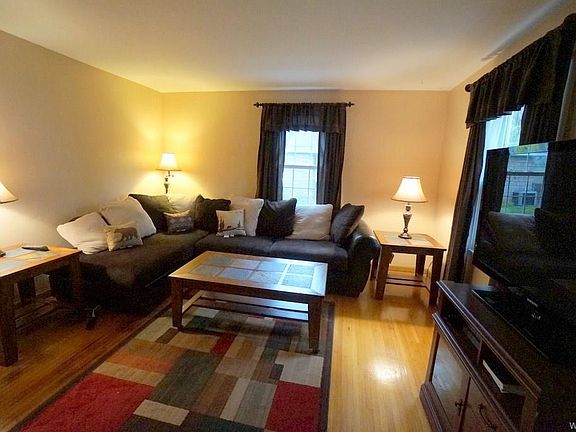 4th image of 48 Linwood Ave