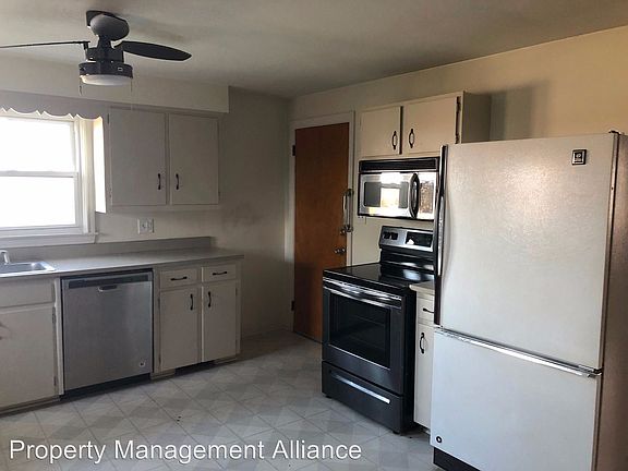 4th image of 140 Genesee Park Dr