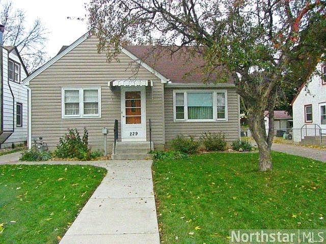1st image of 229 14th Ave N