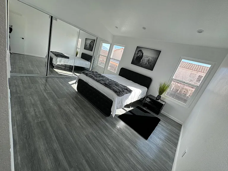 2242 Gregory Ave — Photo 40