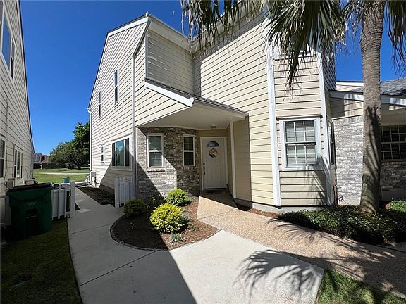2nd image of 71 Lake Lynn Dr #71