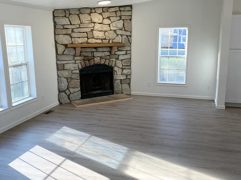 5095 E R Ave — Photo 6