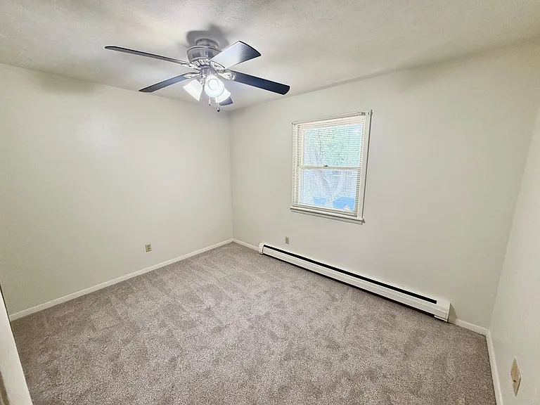 102 College Park — Photo 16