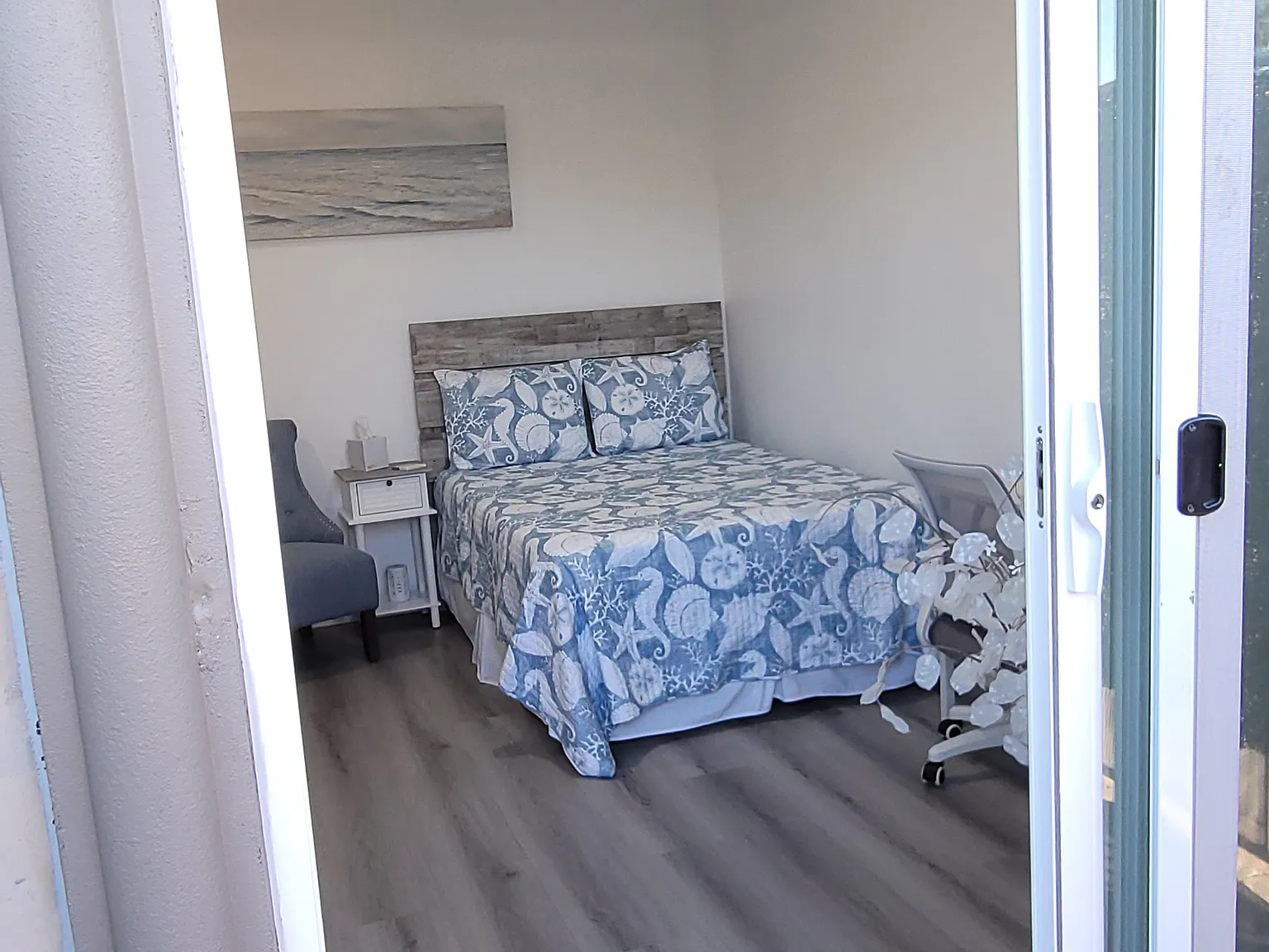 1 bed, $2,100 — Photo 2