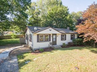 5 Reddington St, Coventry, RI 02816