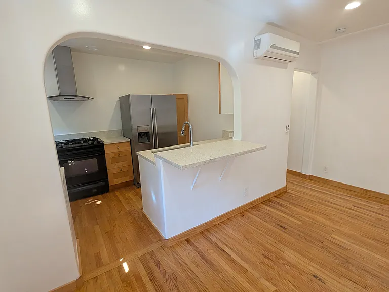1549 Baxter St #4 — Photo 15