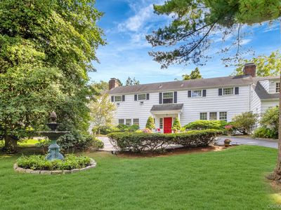 12 W Mall Drive, Huntington, NY, 11743