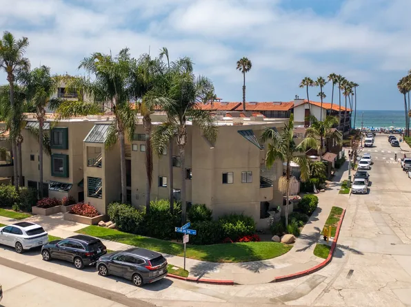 8132 Camino Del Sol Unit D, La Jolla, CA 92037