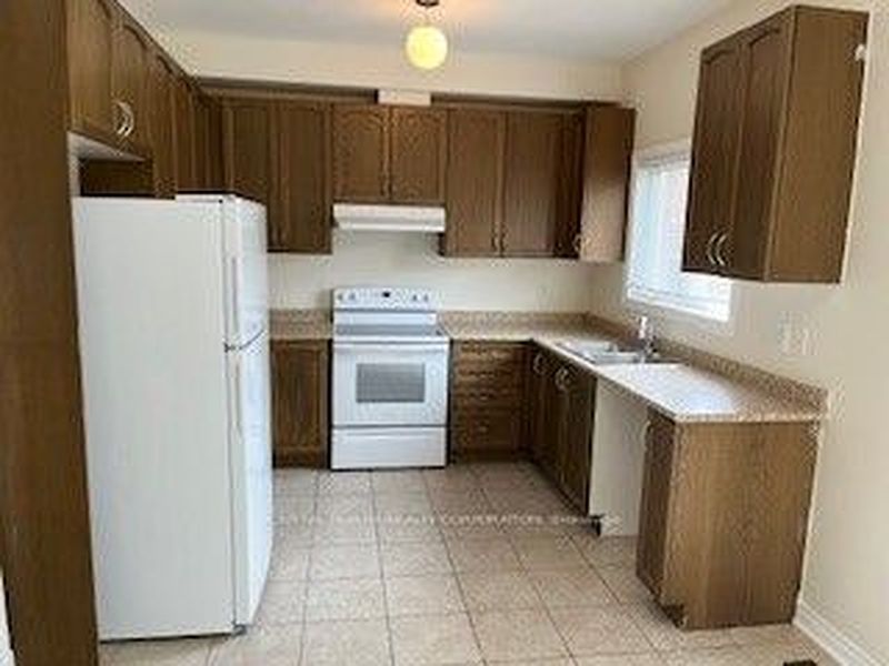 Brampton House for rent - 3 Bedrooms — photo 11