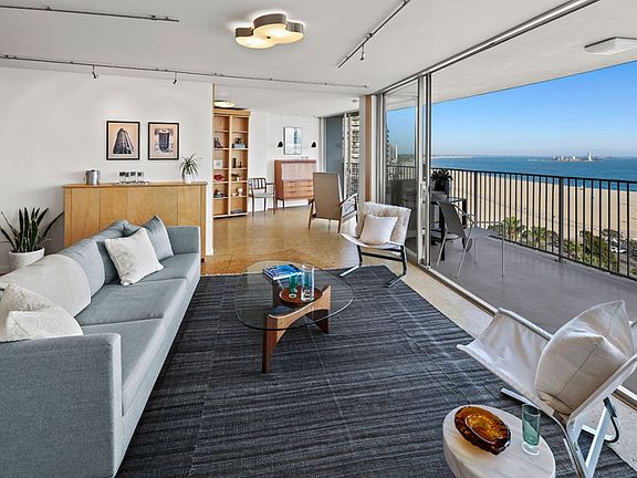 2nd image of 700 E Ocean Blvd Unit 1506