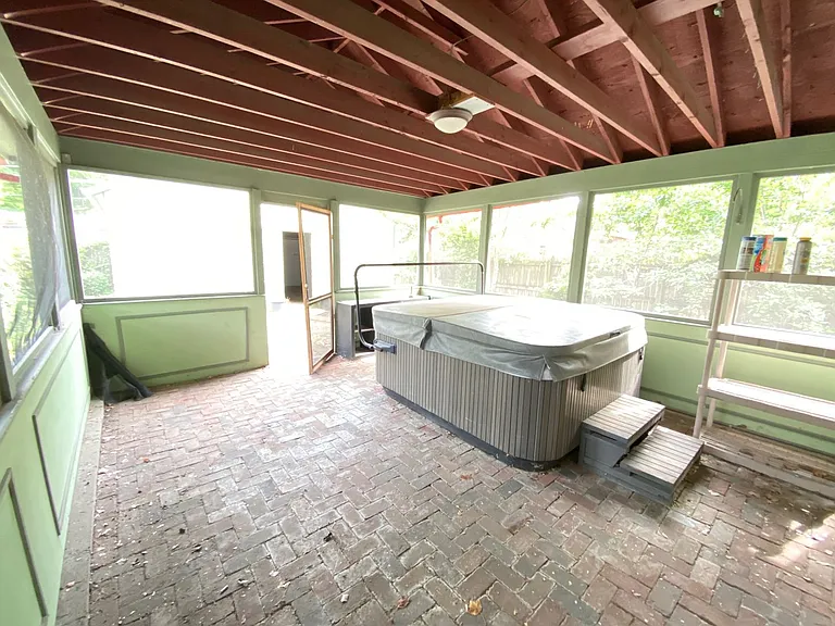 60 Smith Pl — Photo 13