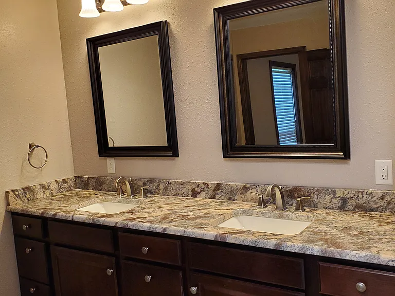 103 Sherry Dr — Photo 16